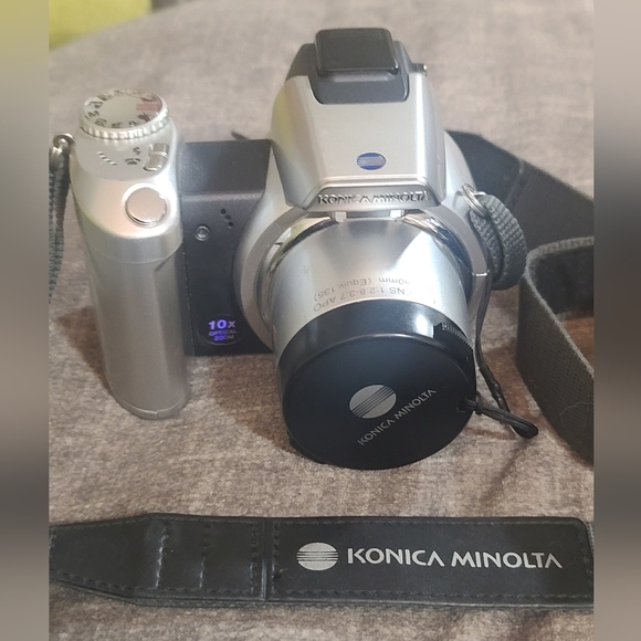 Minolta Other - Konica Minolta Dimage Z2 Digital Camera 10x Zoom